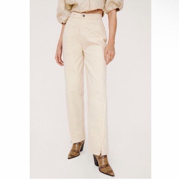 Nasty Gal Ecru Seam Split Hem Straight Leg High Waisted Jeans Size 4 - Picture 2 of 8